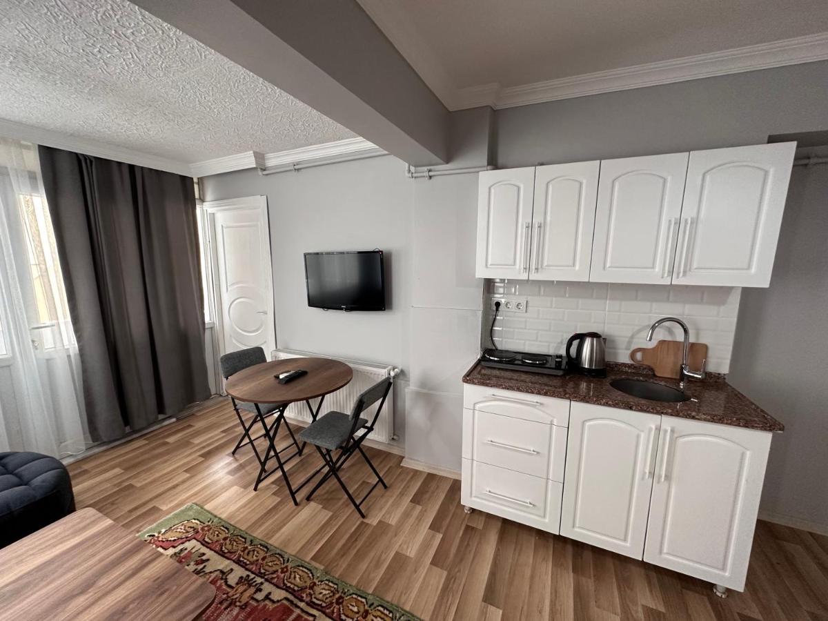 Modern Apart Close To Blue Mosque And Hagia Sophia Old Appartement Istambul